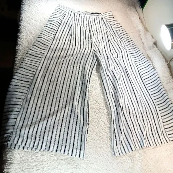 Doe & Rae Wide Leg Cropped Culotte Palazzo Striped Pants Black/White Womans Med - Picture 6 of 11